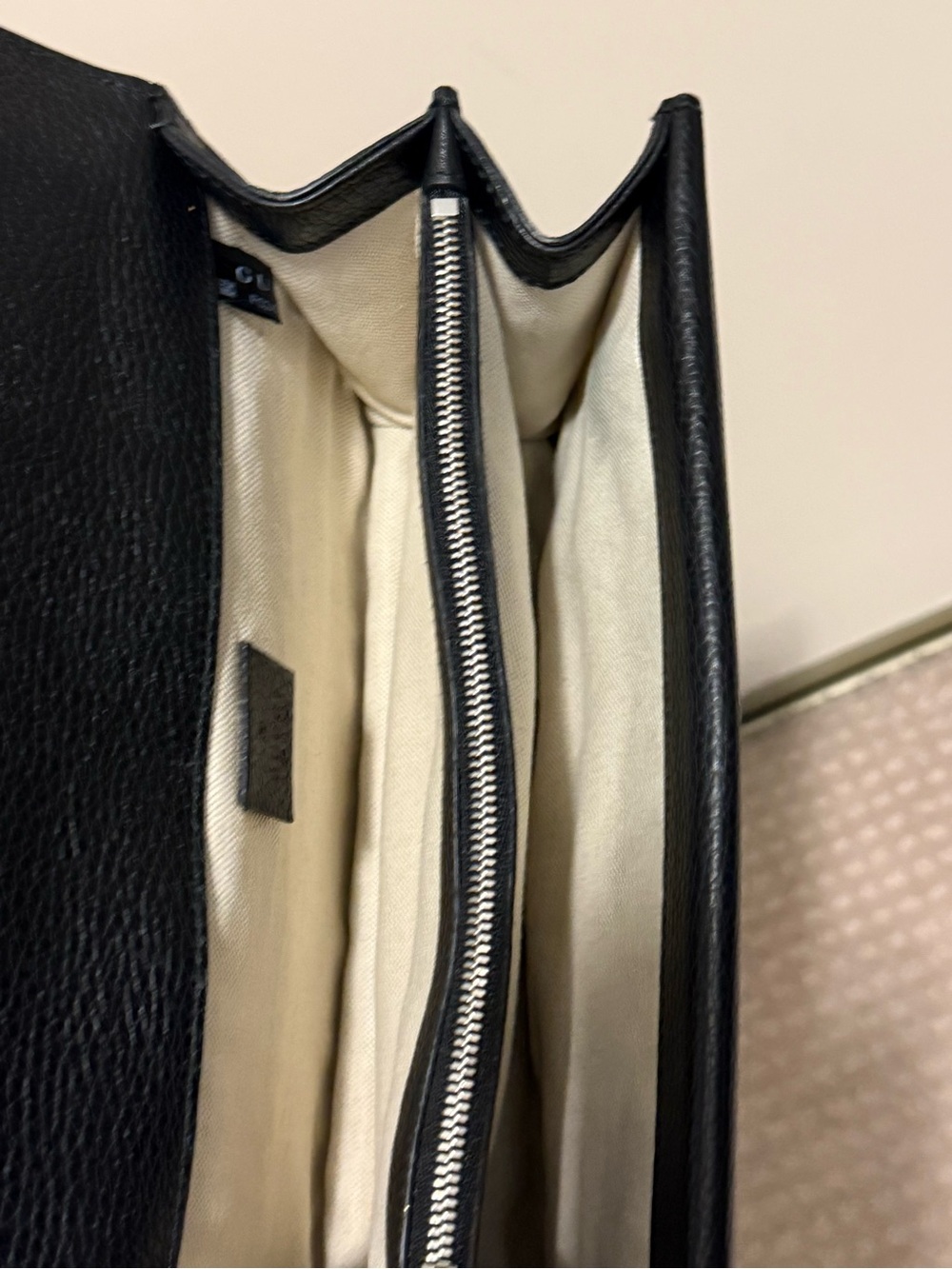 GUCCI MEDIUM DIONYSUS- Black Leather Chain Shoulder Bag with Silver Hardware - Picture 3 of 9
